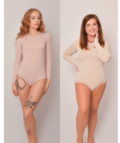 Body Chloe na dvoch modelkách: modelka s výškou 175 cm má veľkosť S, modelka s výškou 160 cm má veľkosť L.